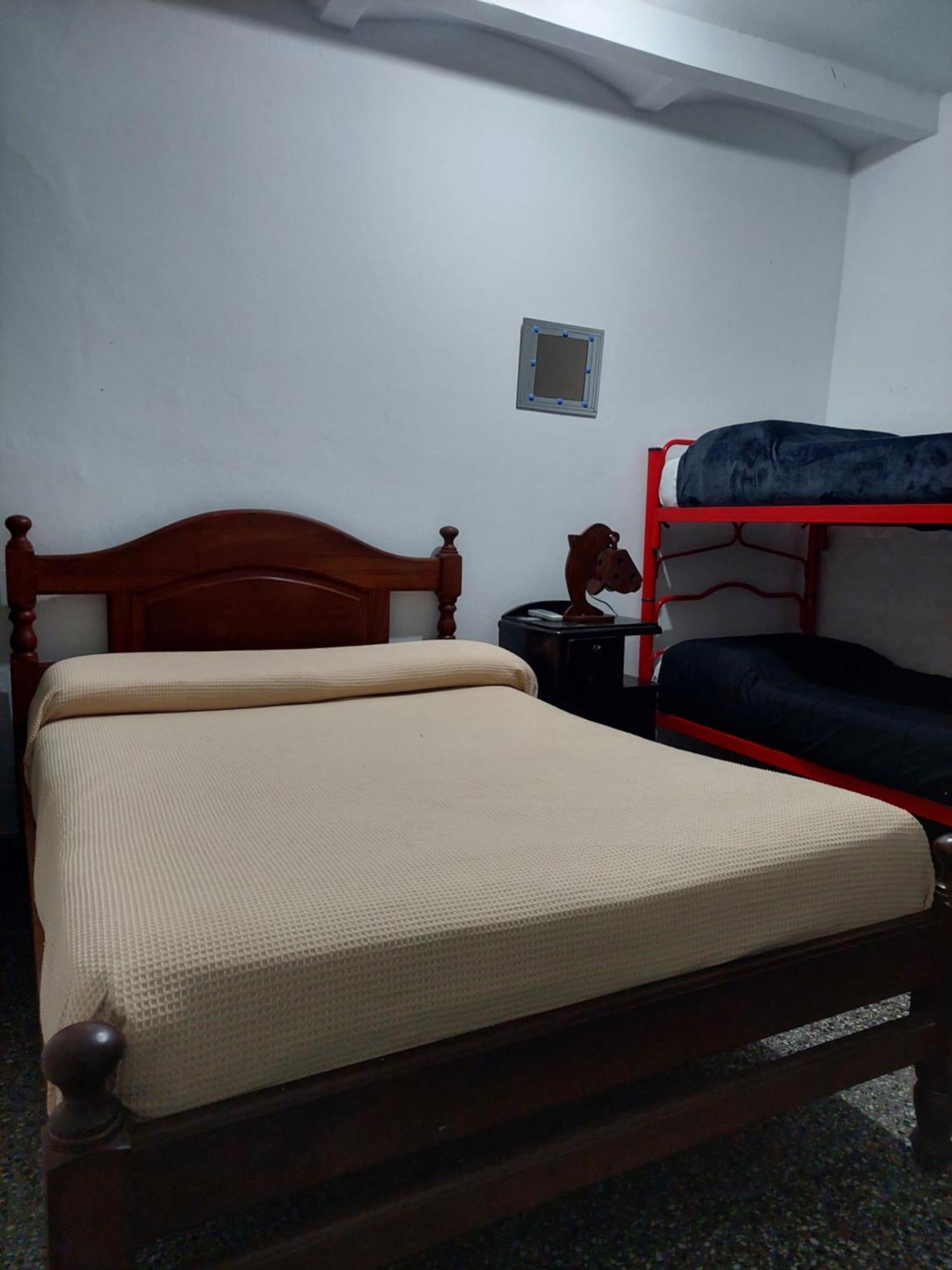 Hostal La Pachamama Salta Kültér fotó